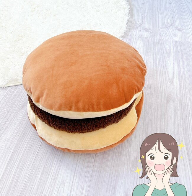 ニトリさん、またやってくれたな!モッチモチの「どらやきクッション」が衝撃的すぎる…!
