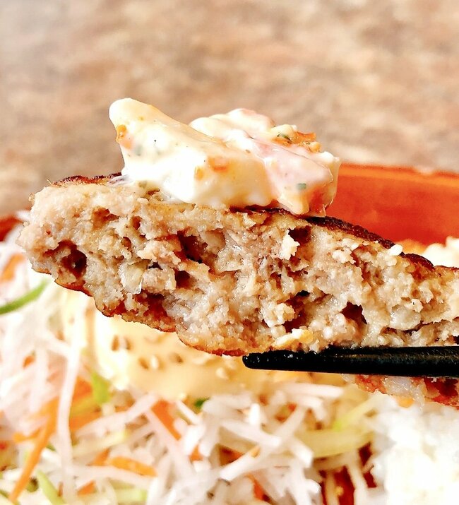 「こんなにウマいとは」「また食べたい」びっくりドンキーの“1200kcal超えメニュー”よくばり感がハンパない！「そりゃもう食べざるを得ないです」