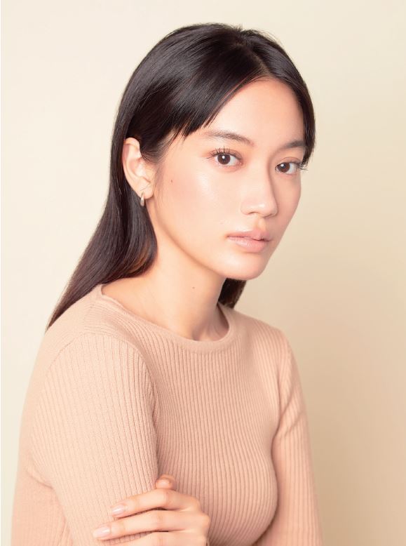 どんな人も「正統派美人」に見えるルージュの色は?