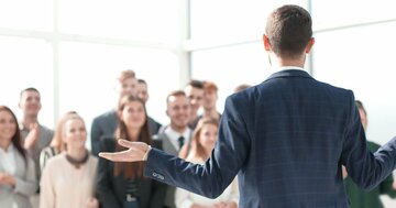 部下の可能性を引き出すリーダーシップの秘密とは?サポートとチャレンジでイノベーション!