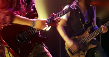 ブルーハーツになりたくて…80年代「一大バンドブーム」、短命で終わったワケが残念すぎた〈再配信〉