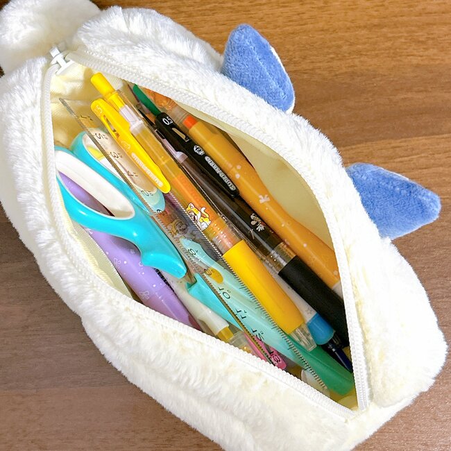 かわいすぎて即買いした…！ポケモンセンターの「新作ふわふわポーチ」ぬいぐるみを抱っこしてるポケモンがたまらないんです！