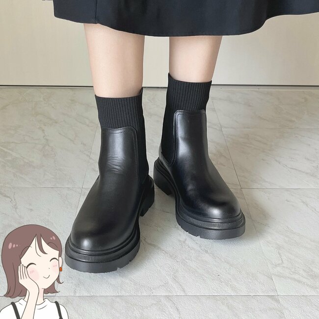 「どんな服にも合って大優勝」GUの“スタイルが盛れるブーツ”履き心地バツグンで重宝してる!「コスパ良すぎる」「いくらでも歩けます」