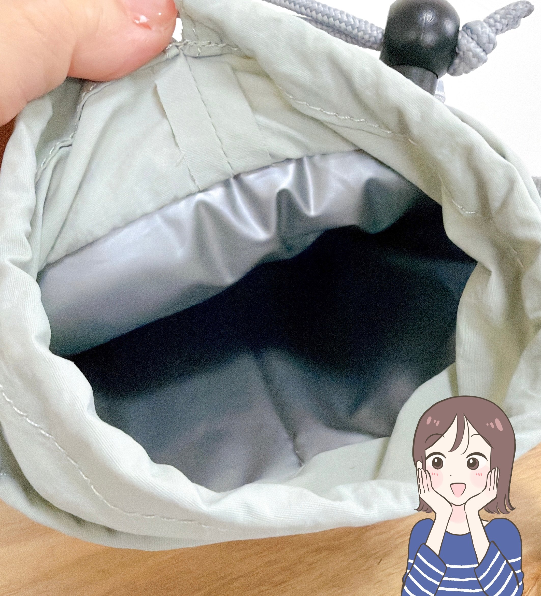 2時間経ってもペットボトルが冷たい！カインズの「手ぶらで持てるボトルカバー」スマホやミニ財布も入って天才…！【購入レビュー】