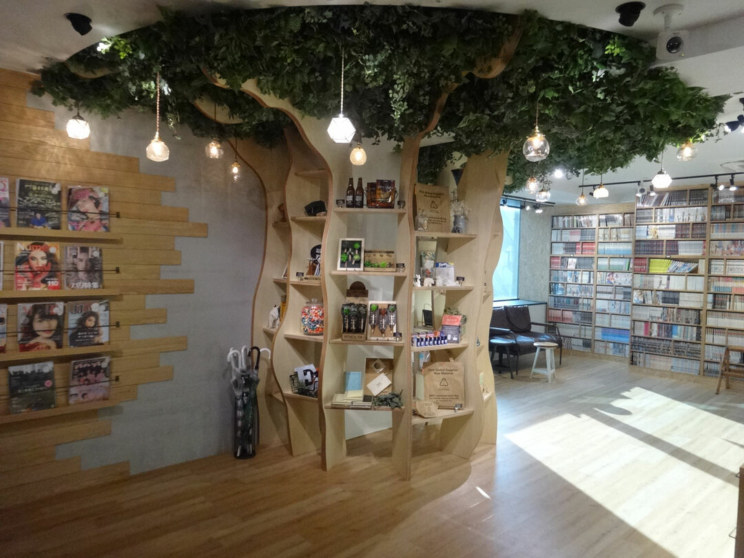 漫画ソムリエ常駐、女子御用達…異色のマンガ喫茶に行ってみた