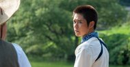 「戦争なんていいやつから死んでく」屋村（阿部サダヲ）が語る“逃げろ”の重み〈江口のりこコメント付き〉【あんぱん第28回レビュー】