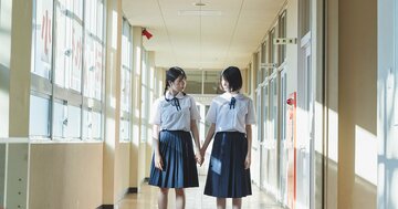 「学歴は結局、親の努力ゲーになってませんか? 正直一般家庭出身者はキツいと思います」。家庭環境と学歴に関係はあるのか