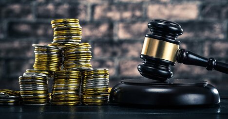 北海道の観光牧場になぜグッチやアストンマーティン？わずか2日で280億円が動く「セレクトセール」とは