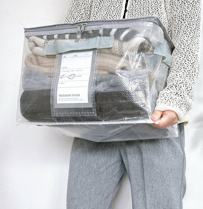 冬物ニットが6枚入った…！3COINSの“おしゃれ大容量ボックス”衣替えにめっちゃ使える！「今まで何十個も購入しています」「クローゼットの棚にピッタリ」