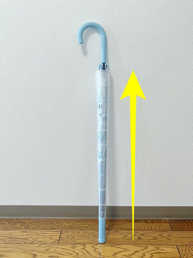 もう普通の傘に戻れないかも…3COINSの「天才レイングッズ」雨の日ストレスから解放されました!