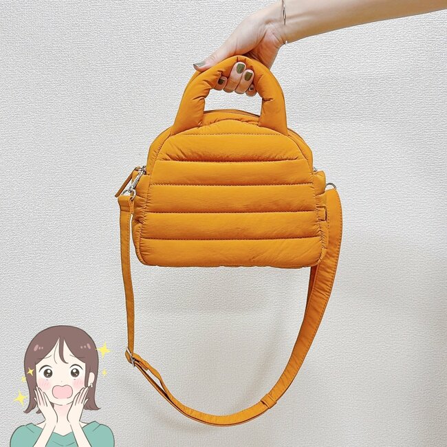 「こういうバッグ待ってました」「長財布もラクラク入る」GUの“ふわふわミニバッグ”まるっこいデザインがかわいい！「荷物も守られる感じ」「使いやすい」《購入レビュー》