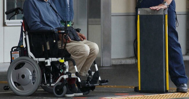 これまで来日した中国の障害者や高齢者事業の関係者たちは、「日本の街と公共施設で障害者をよく見かけることが印象に残る」と感想を述べることが多かった