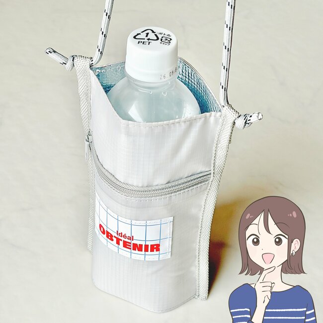 おくすり手帳がジャストフィット！3COINSの“ぺたんこショルダー”アイデア次第でいろいろ使えそう！「薄く軽くて便利」「いろいろなものが入れられそう」「これからたくさん使います」【購入レビュー】