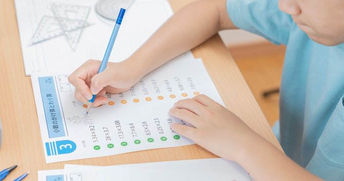 子どものころに宿題をため込んだ男性は「メタボ」に要注意!?