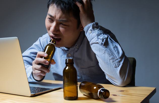 「栄養ドリンク」を飲み続けると疲労は逆に蓄積する