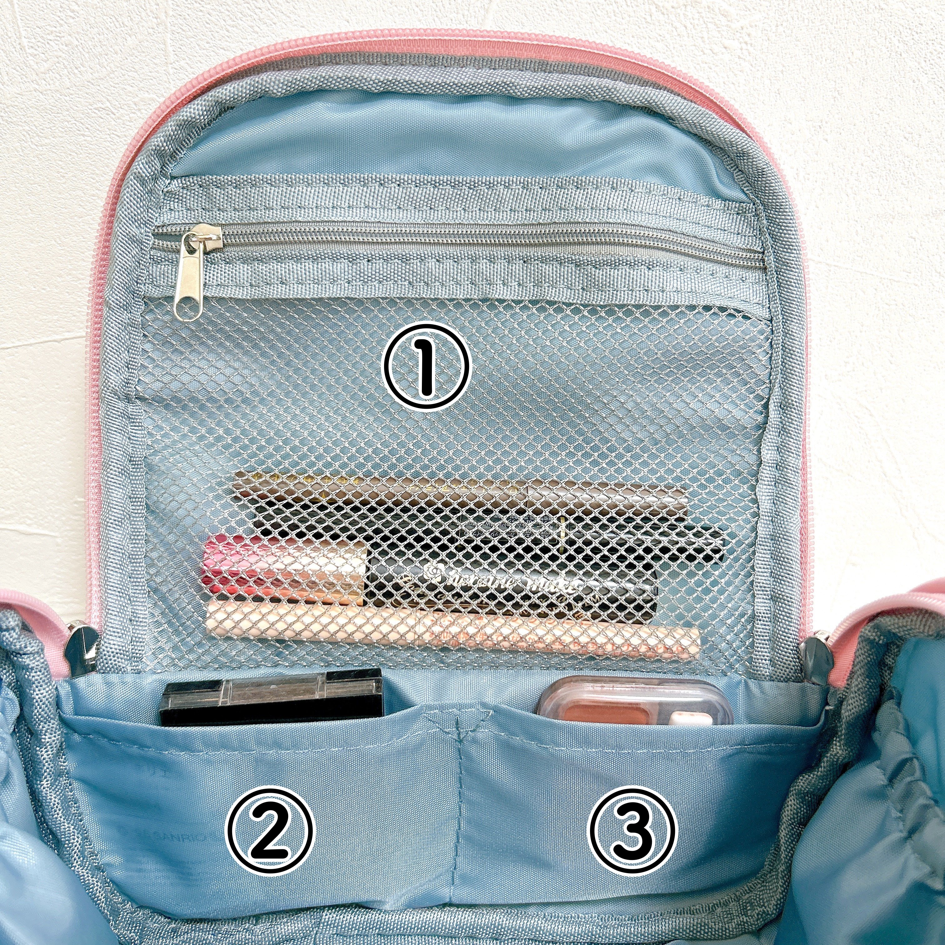 【しまむら】ポケットたっぷりで天才!サンリオコラボの「大容量ポーチ」コロンとかわいいのに収納力ハンパない!