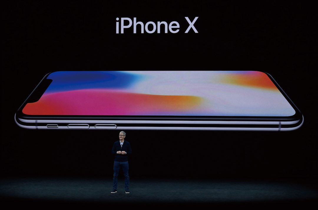 iPhone X、10年目の勝負機種に透けるアップルの不安