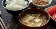 認知症と腸内細菌の関係に注目、日本食と食後のコーヒーで予防を