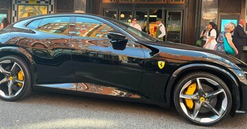 ロンドン悩ますスーパーカー駐車違反、多くは外国人