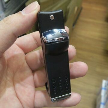 スマホの画面に8連射！ スマホ用の「連射ボタン」が近く発売