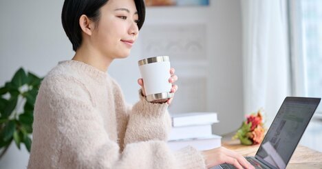 座りっぱなしは血管に悪影響！リスクを打ち消してくれる身近な飲み物とは？【新研究】