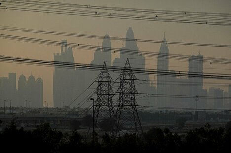 サウジやUAEに参戦の動き、イランへの忍耐「無限でない」