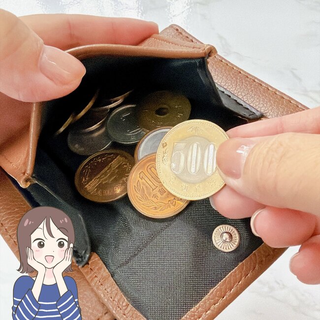 【ワークマン】「胸ポケットに入る」980円の“スリムな財布”小銭が取り出しやすくて便利！「よく考えられている商品」「主人も喜びました」《購入レビュー》