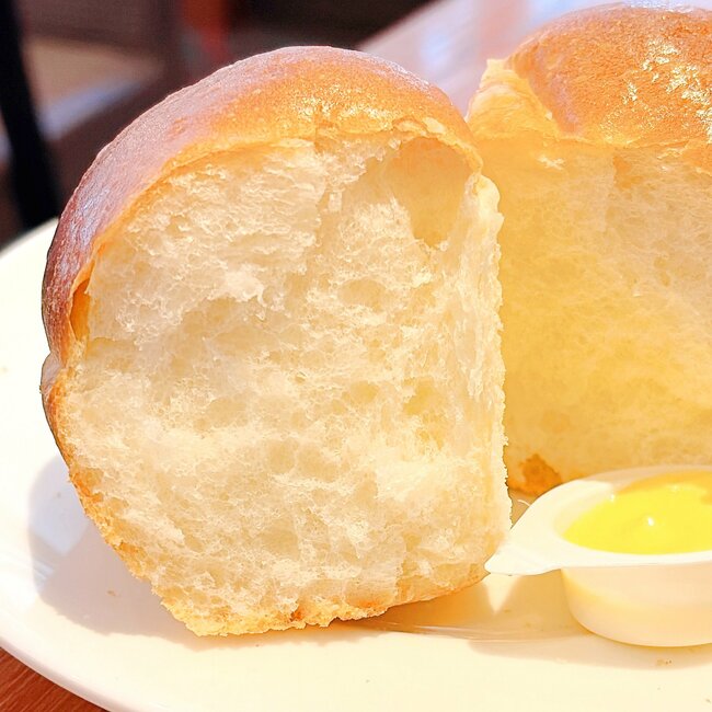 「家ではできないごちそう」ロイヤルホストの“平日限定てんこ盛りランチ”がボリューム満点!「欲張りセットみたい」「しっかり食べた感があります」