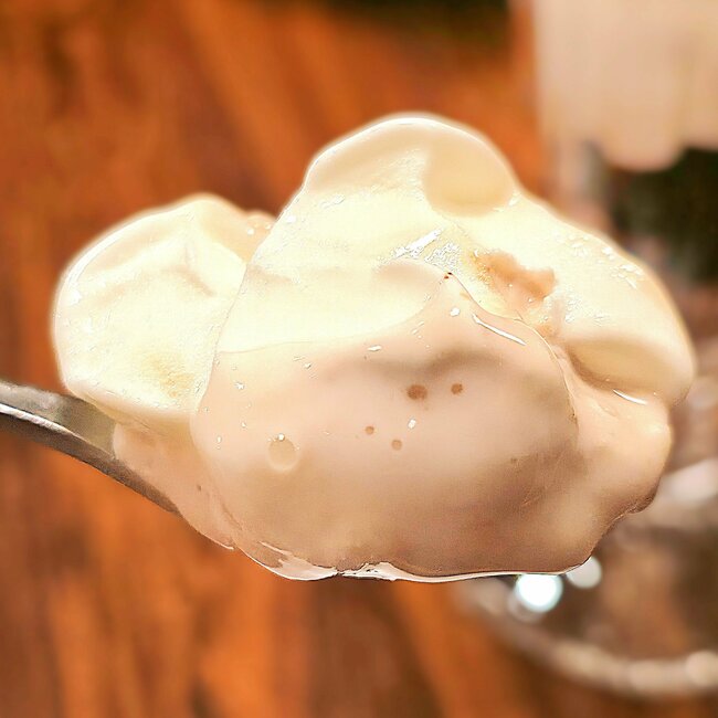 「価格がバグってる」びっくりドンキーの“クリーム山盛りスイーツ”が660円とは思えぬボリューム感！「理想が詰まってる」「コスパ考えるとかなりおいしい」