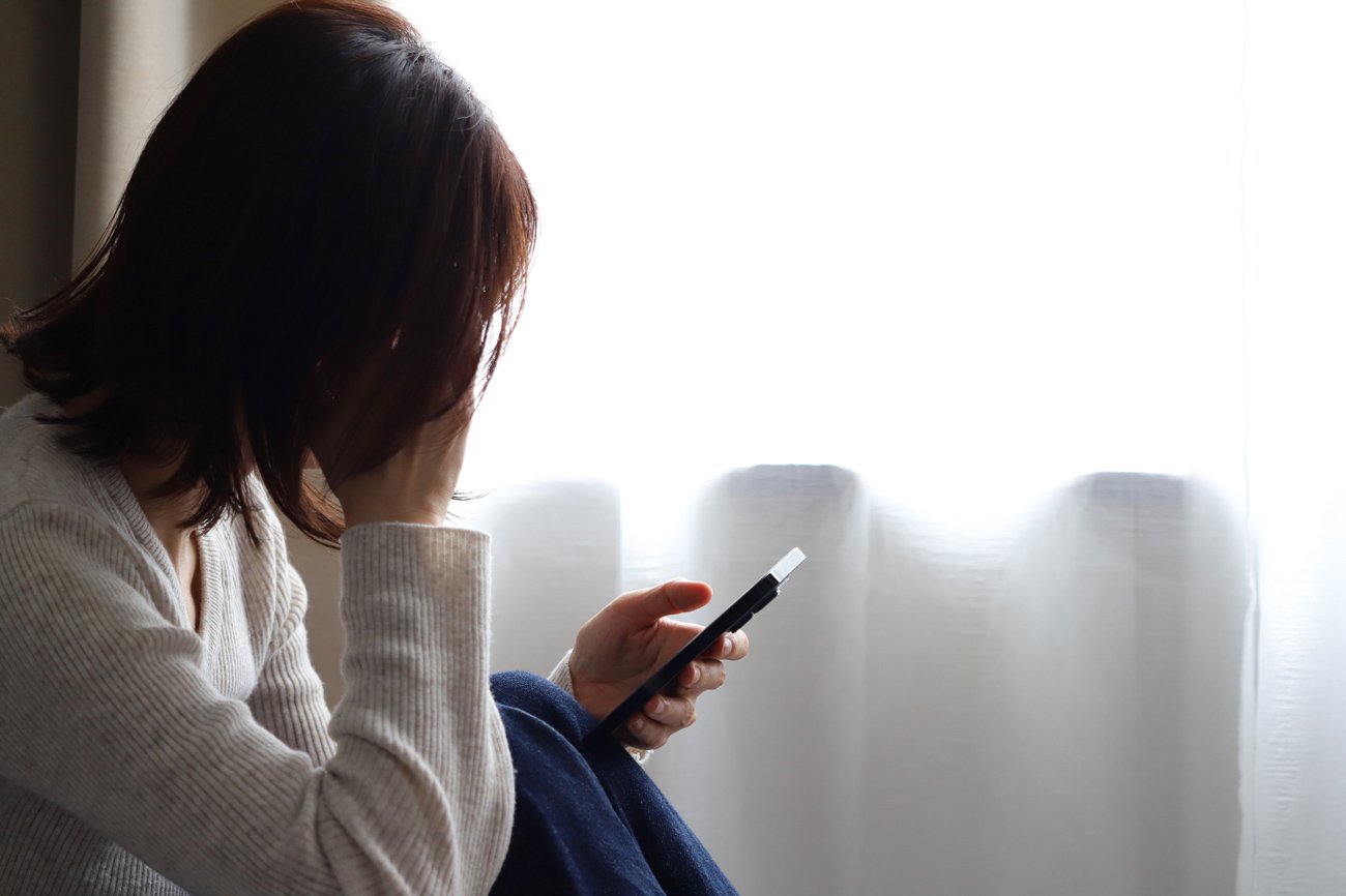 AIは孤立する若者たちのカウンセラーになり得るか？一見、思いやりに満ちた共感に要注意