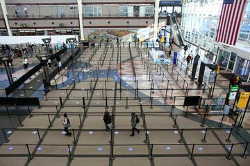 「航空会社カード離れ」進む、コロナで魅力薄れ