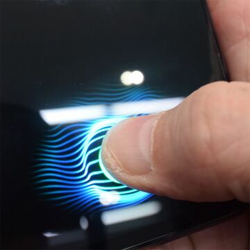 OPPO新製品「R17 Neo」はUQ mobileから登場! 画面内指紋センサーが新しい高コスパ機