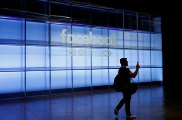 フェイスブックの広告投資、信頼はお金で買えず