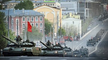 「強いプーチン像」に陰り　勝利なき戦勝記念日