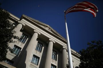 フェイスブック、米政府が提訴　高度技能ビザ就労者の雇用確保で
