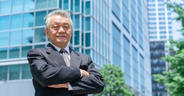 「自分史の古典だ」「おろそしいほどの迫力」著名エッセイストが絶賛する、ベストセラー作家の自伝とは?