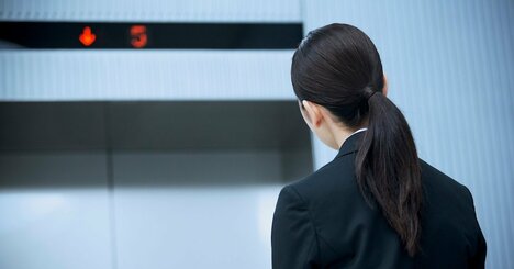 「面接官に嫌われる就活生」の行動・ワースト1