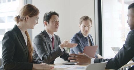 【中学英語でスッキリ】「堂々巡りしてるよね」を自然に伝える英語フレーズ