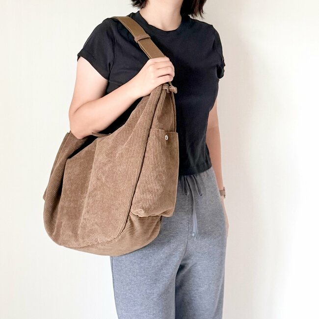 2泊分の荷物がすっぽり入る！GUの「大容量ショルダーバッグ」丸みのあるフォルムが可愛い！《購入レビュー》