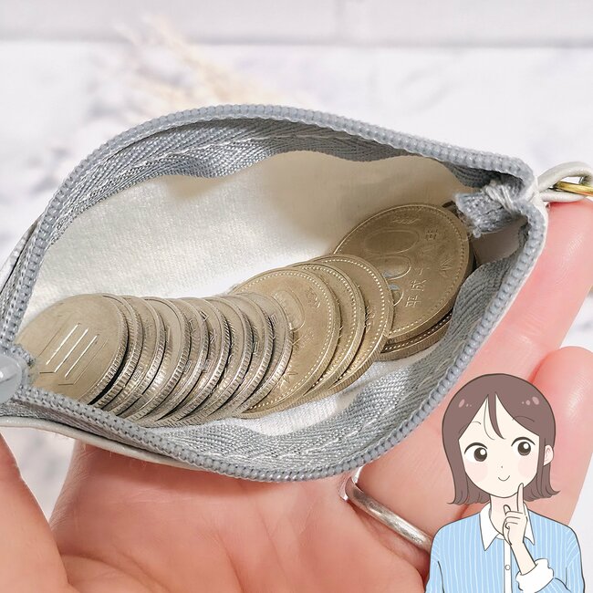 もっと早く出会いたかった…!セリアの「小銭が14枚入るミニ財布」厚みが1.5cmしかなくて感動しました!