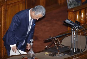 甘利大臣電撃辞任!<br />大物議員が「政治屋ビジネス」に陥る理由