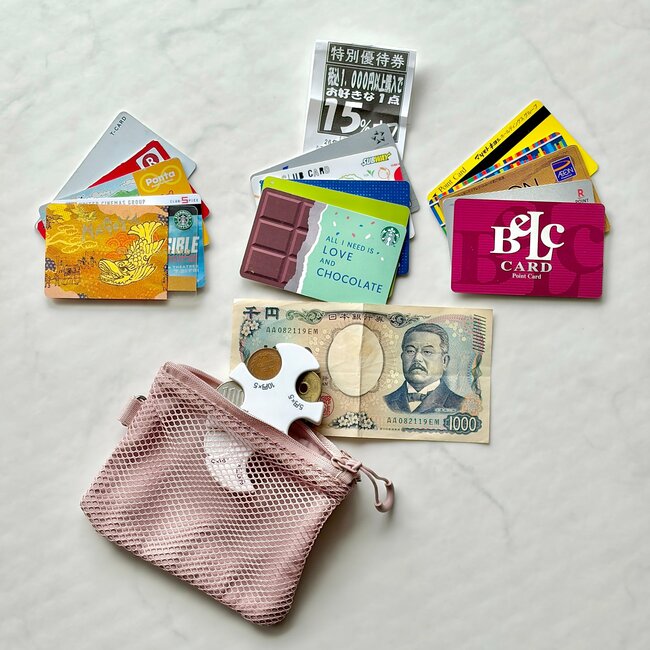 カード15枚が余裕で入った！無印良品の“ミニ財布になる収納ポーチ”が天才すぎる！「やっと購入できました！」「再入荷メールを見てすぐに購入」