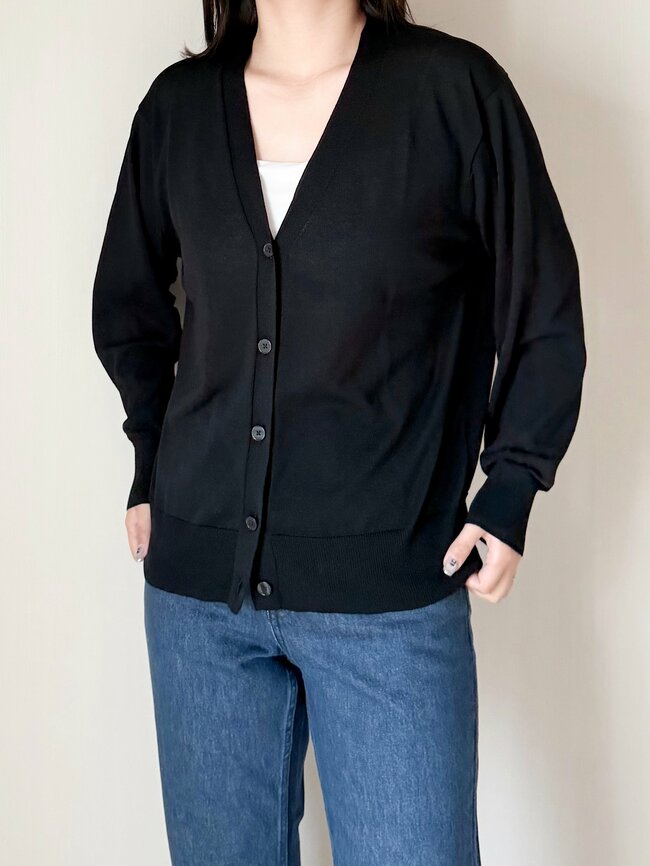 「去年に引き続きリピート購入」無印良品の“春カーディガン”ゆったり楽ちんでUVカットもできる優れもの！「初夏から大活躍しそう」「二の腕隠しにとても重宝」