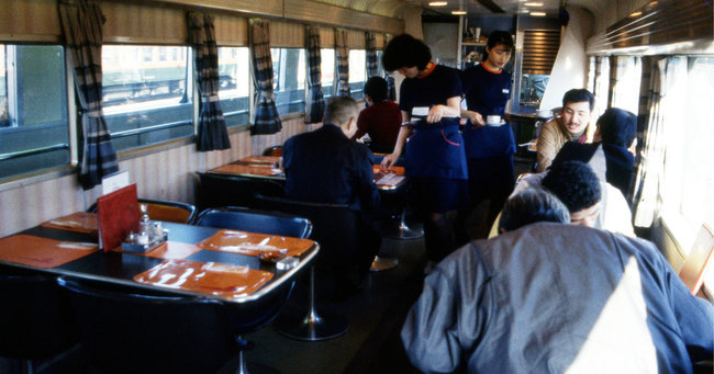東海道新幹線で運営されていた食堂車