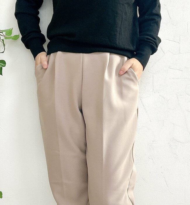 「スウェットみたいに楽」ハニーズの“あったかパンツ”楽ちんすぎて全色欲しい…!「肉感を拾わない」「いい感じにゆとりがある」