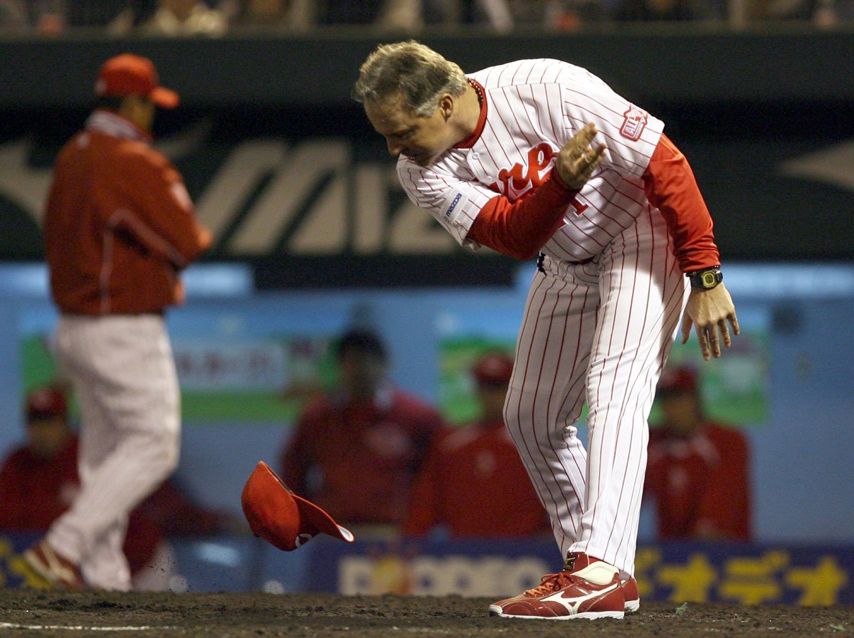 「ベースを投げるか、スパイクを脱ぐか…」プロ野球審判員が34年間で見た「抗議パフォーマンスが面白すぎた」監督とは?