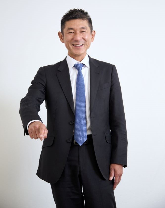 ヤンチャな生徒を公園に呼び出して…M-1王者笑い飯・哲夫が「格安塾」でガチンコ指導に取り組む理由