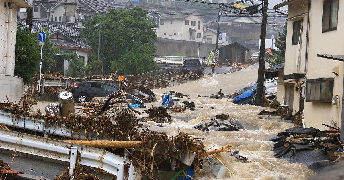 超巨大台風が日本中で弩級の土砂災害を巻き起こす…