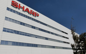シャープ最終赤字転落が招く<br />液晶の抜本改革と政府の影