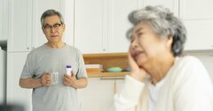 妻が突然のがんに…61歳夫は退職し看護に専念しても生活できるか